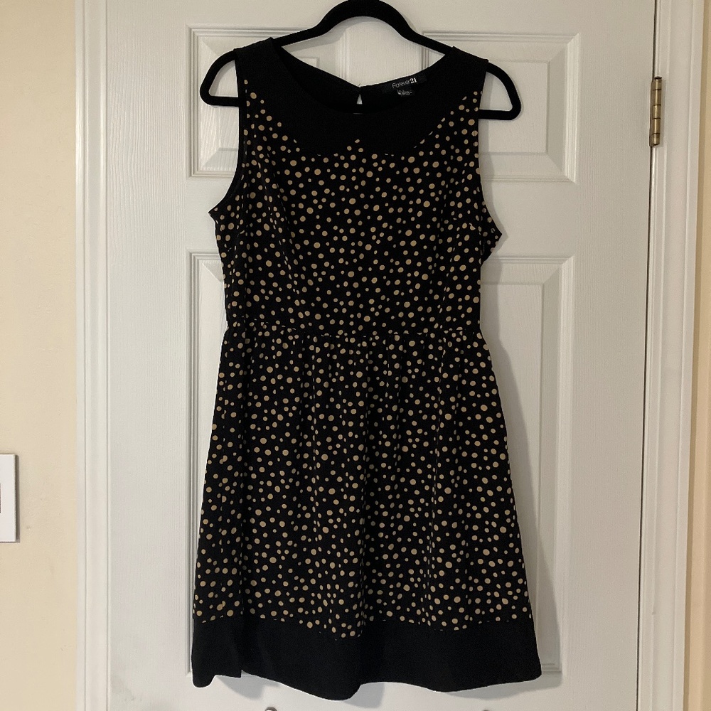 Forever 21 Sleeveless Black Dress